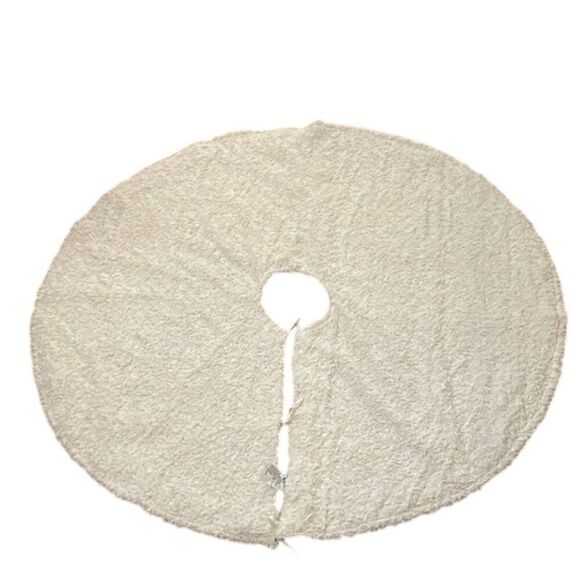 Berkshire Blanket Creamy White Faux Fur Round Christmas Tree Skirt Holiday Decor - Picture 1 of 7